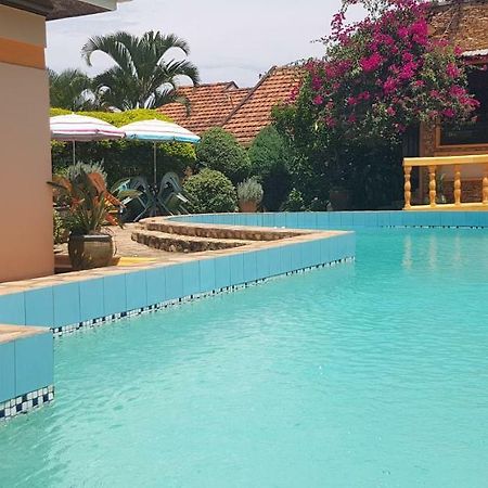Keelan Ace Villas Kampala Habitación foto